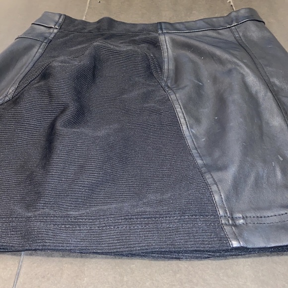 Marilyn Monroe Small Faux Leather Skirt - Picture 7 of 7